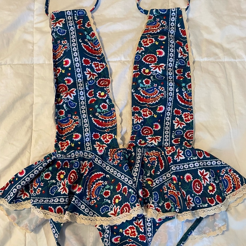 Swimsuit one piece never been worn